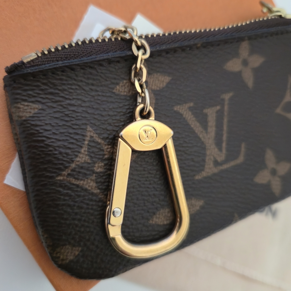 Louis Vuitton Monogram Key Pouch - Picture 5 of 8